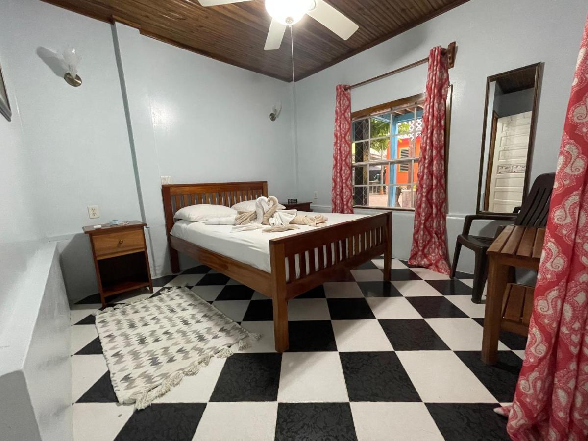 Sea N Sun Guest House เคย์คอล์กเกอร์ ภายนอก รูปภาพ