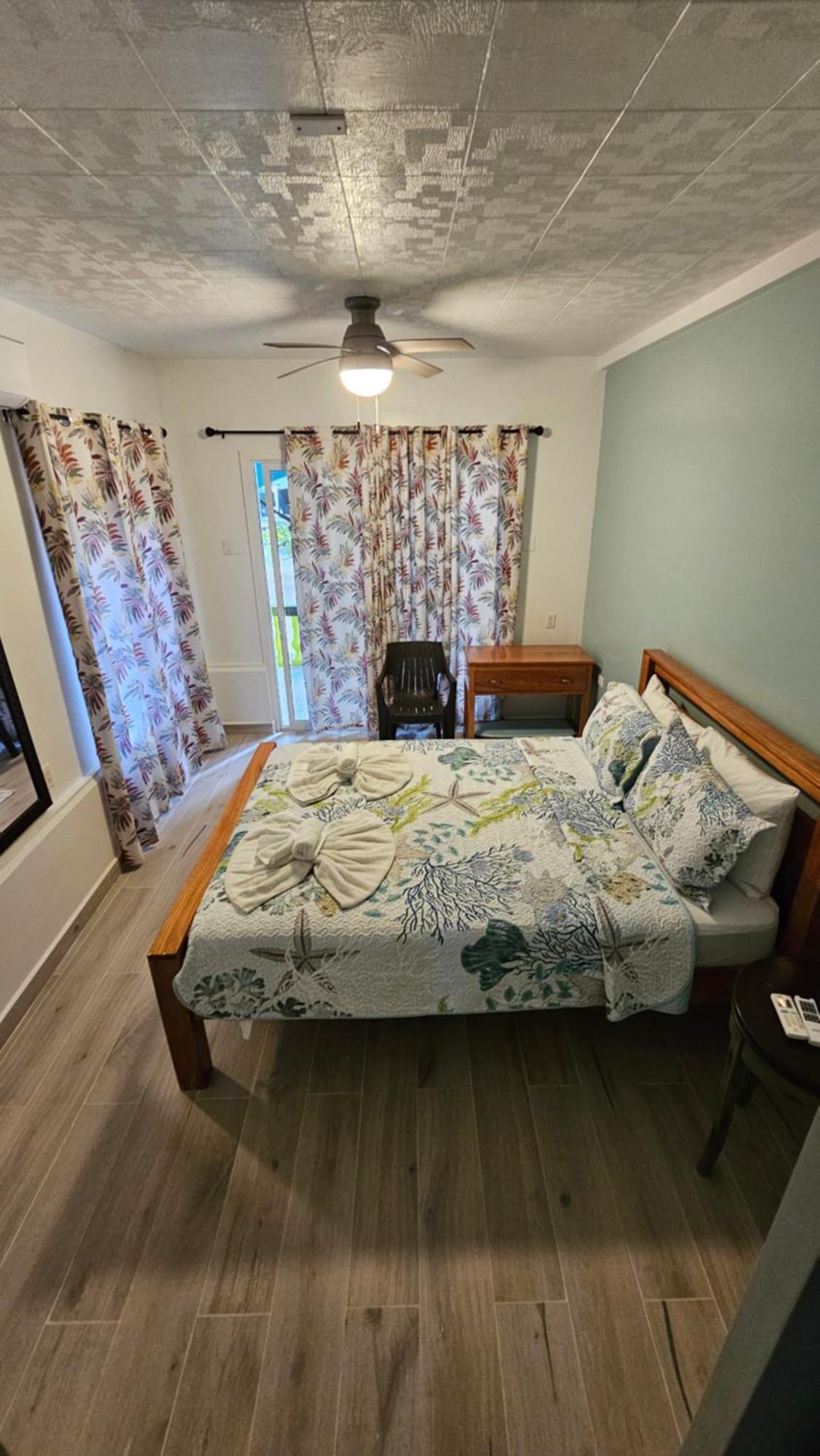 Sea N Sun Guest House เคย์คอล์กเกอร์ ภายนอก รูปภาพ